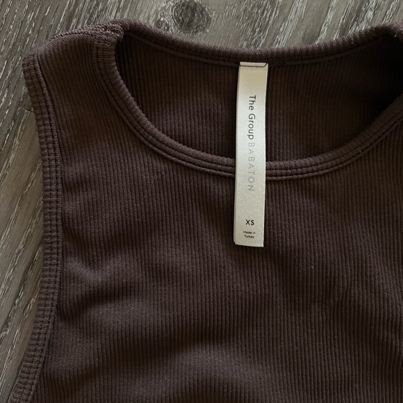 Aritzia Tops - Babaton tank